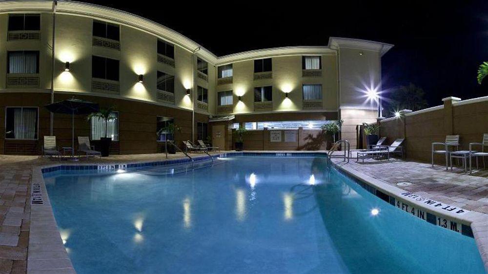 Holiday Inn Express Jacksonville Beach By Ihg Экстерьер фото