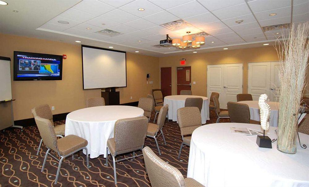 Holiday Inn Express Jacksonville Beach By Ihg Удобства фото