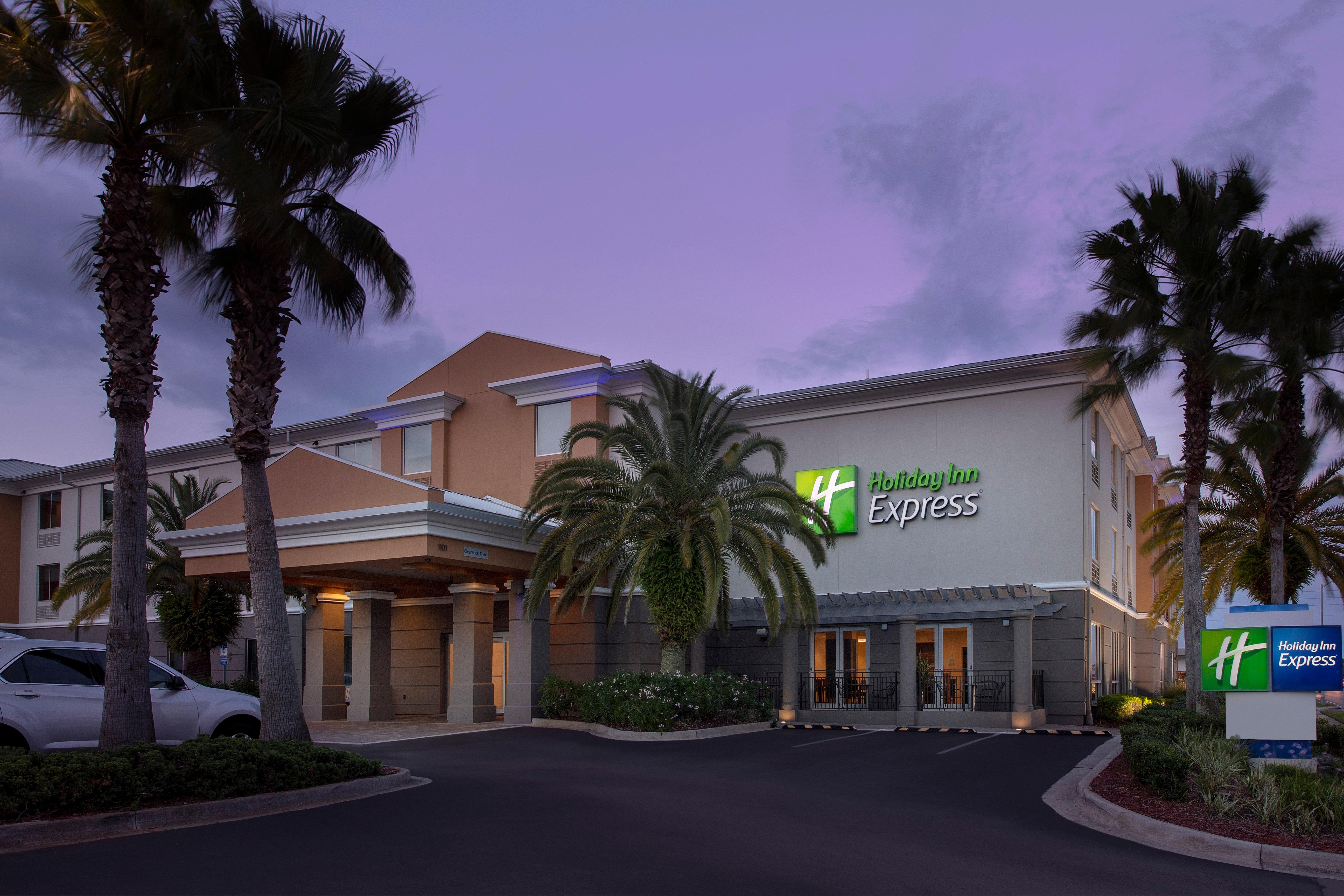Holiday Inn Express Jacksonville Beach By Ihg Экстерьер фото